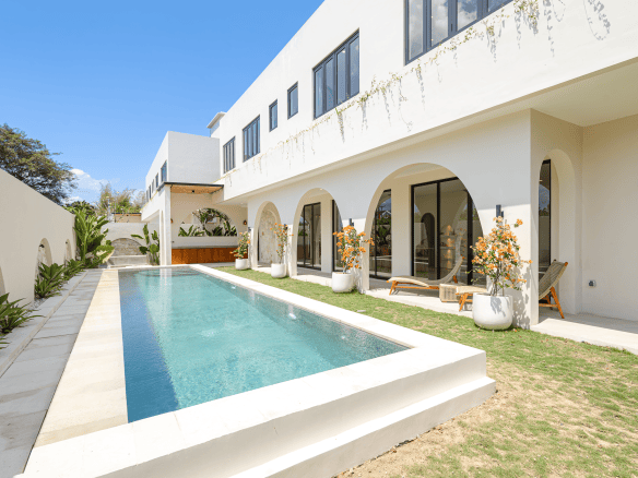 1 Garden & Pool 2