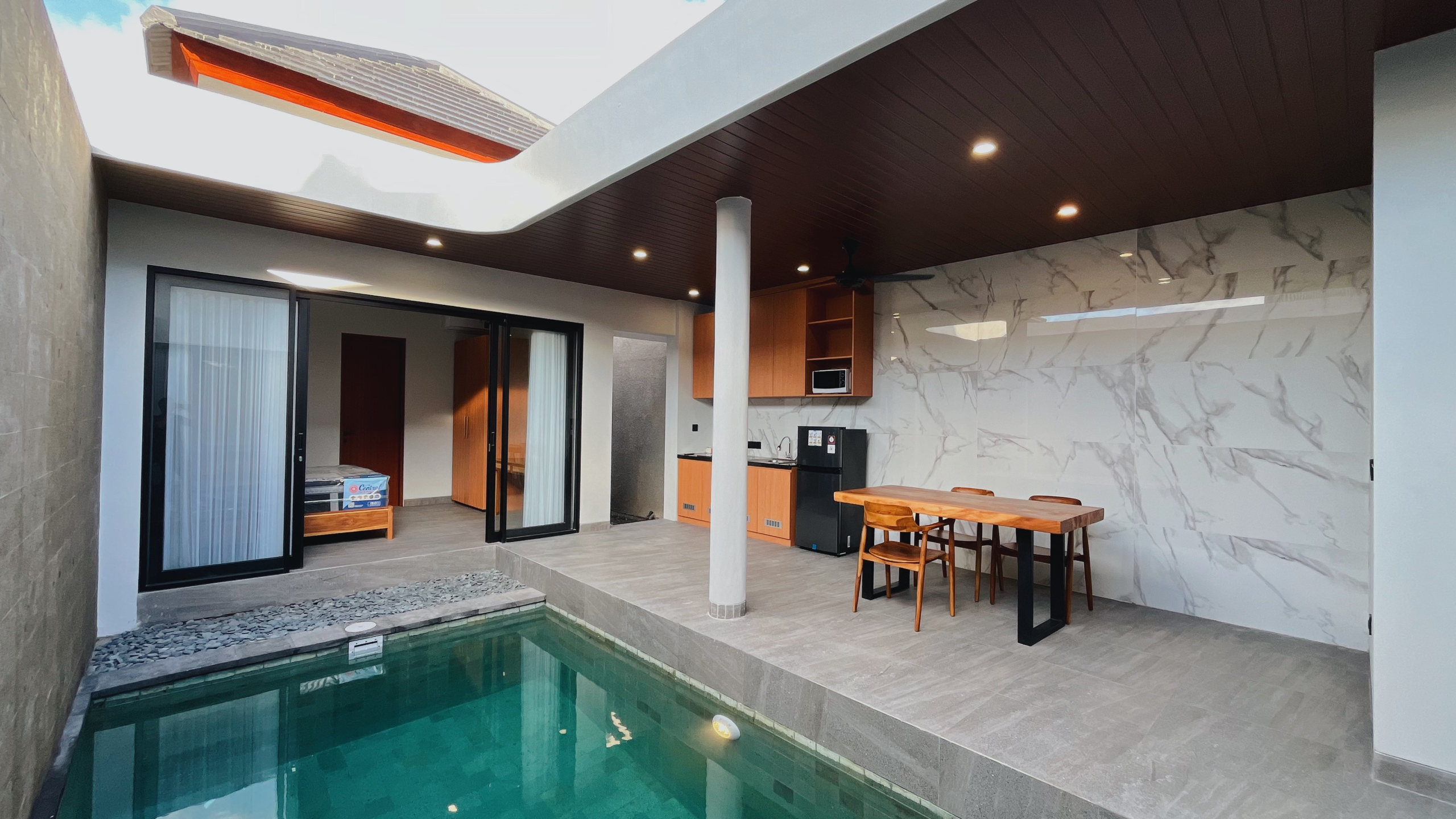 2FB045B6 6234 4C6B 99F5 5AB66C0D3431