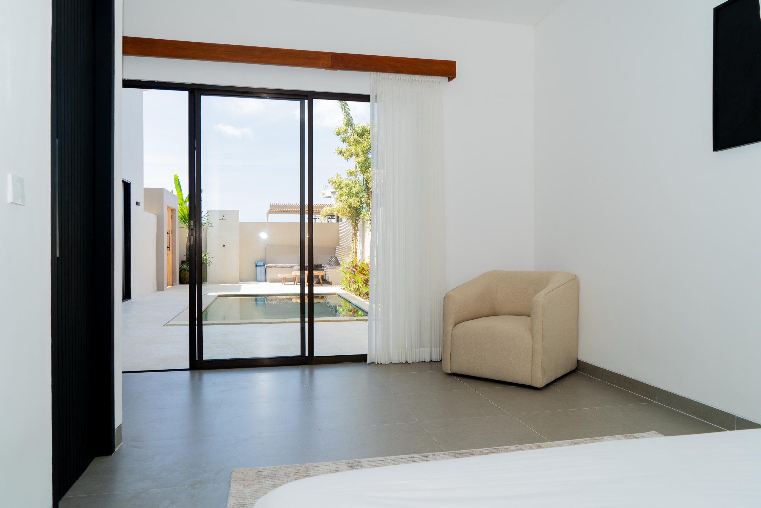 87b3f5c7 3309 4f36 8456 285a42f11501