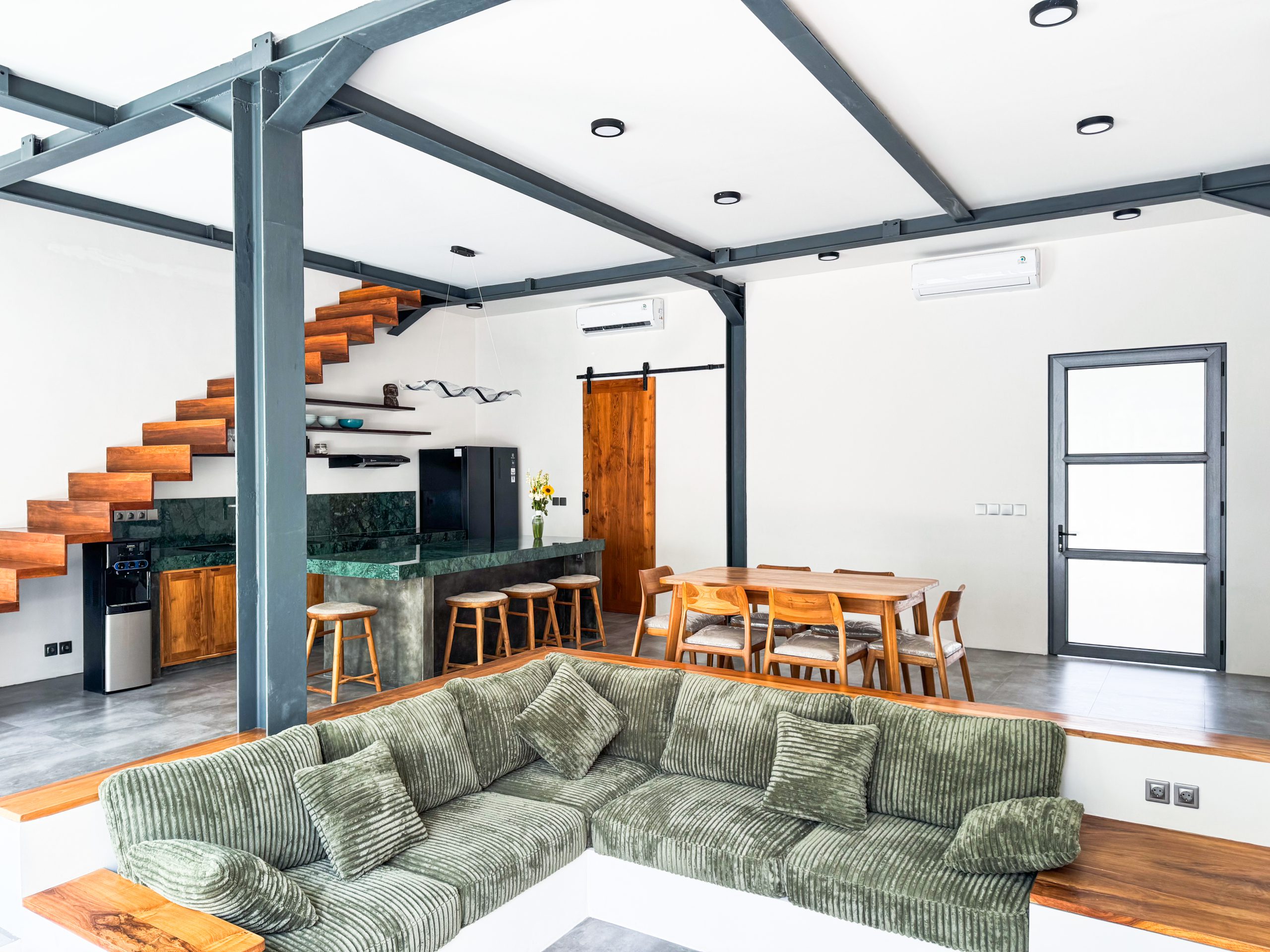 Living room 3