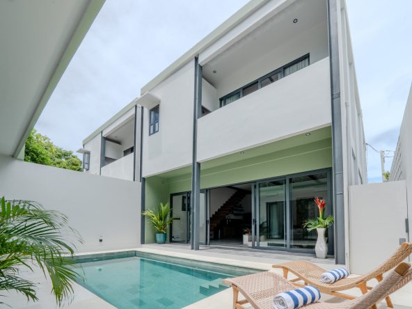 Pool area 2