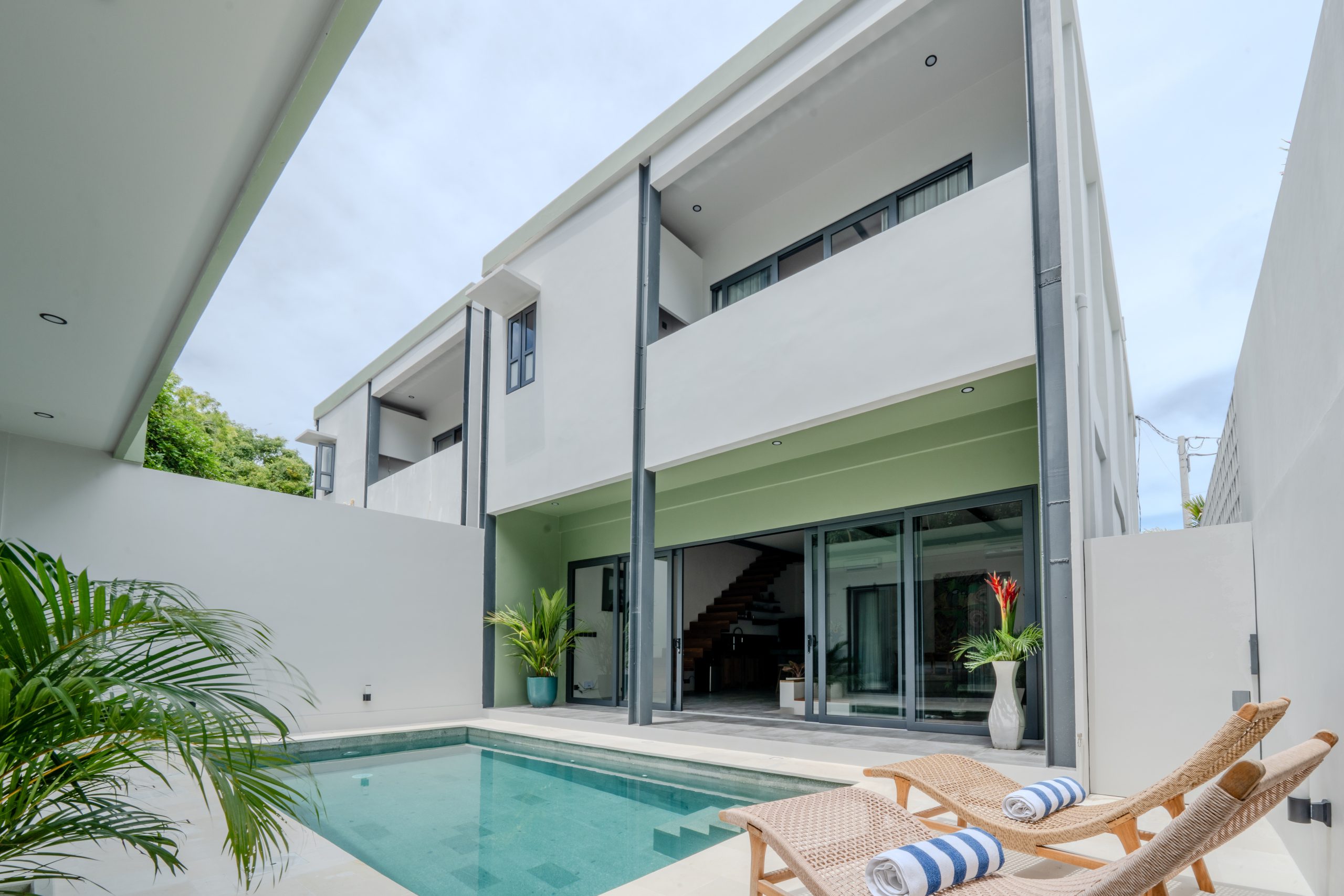 Pool area 2