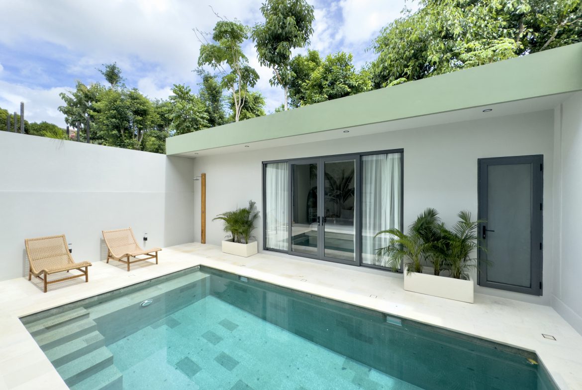 Pool area 3