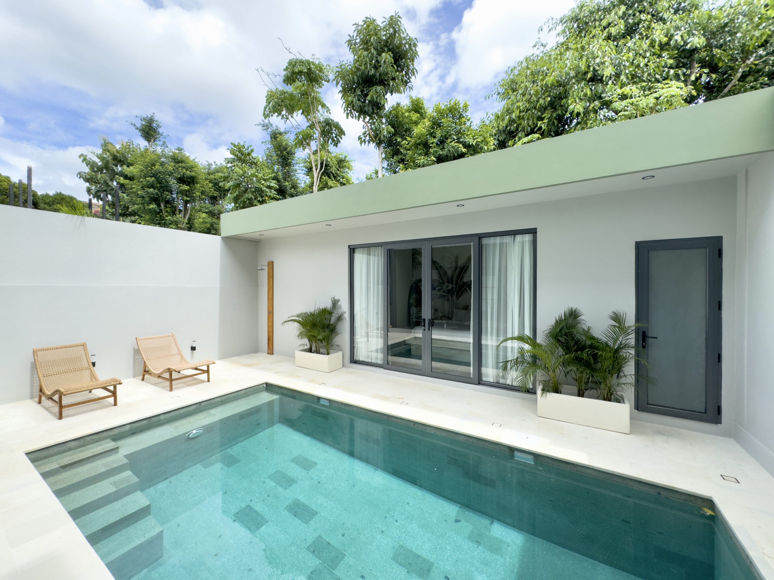 Pool area 3