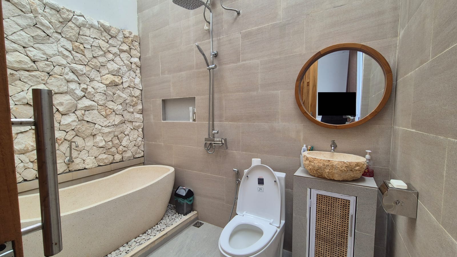 WhatsApp Image 2025 07 07 at 16.54.37 1