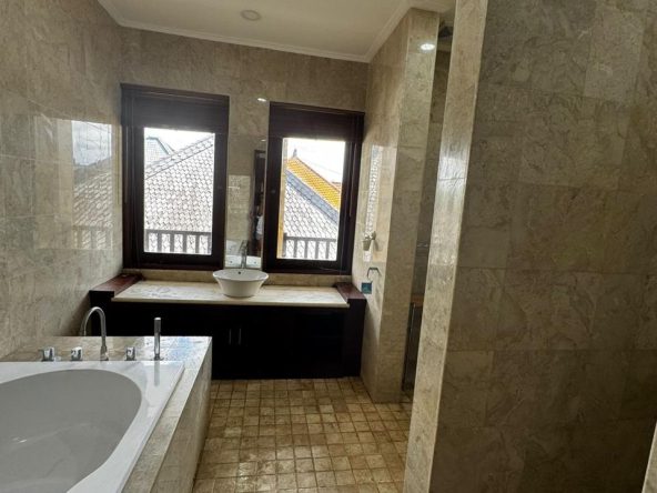 WhatsApp Image 2025 08 18 at 22.10.21