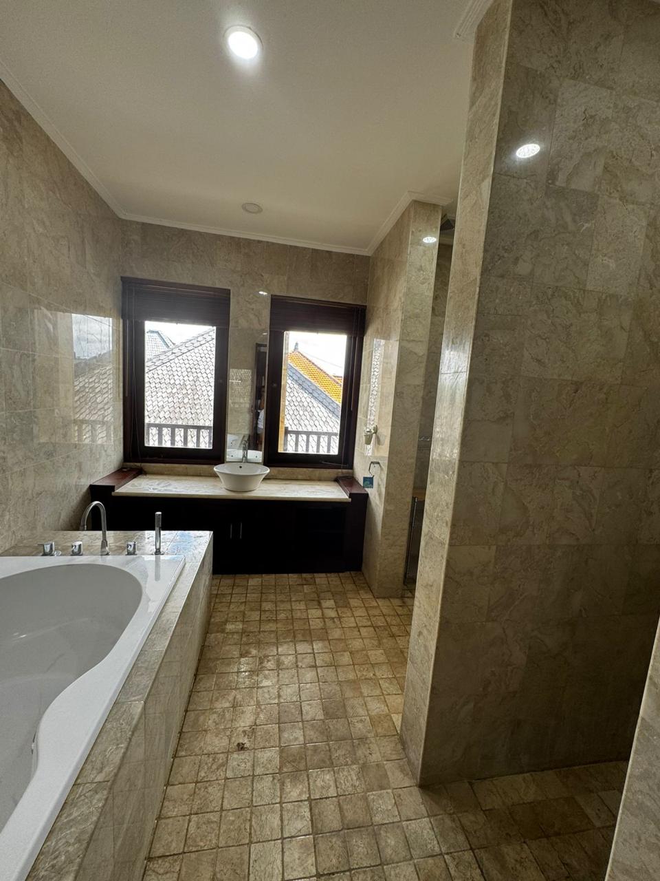 WhatsApp Image 2025 08 18 at 22.10.21