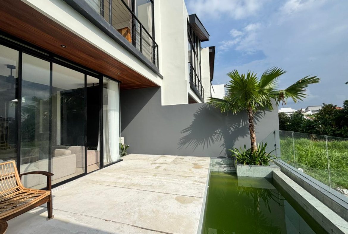 WhatsApp Image 2025 11 12 at 19.44.42