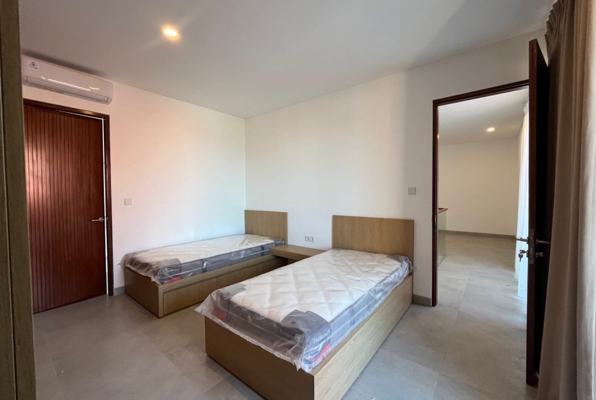 WhatsApp Image 2026 04 15 at 10.42.30